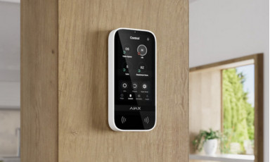 Клавіатура з сенсорним екраном Ajax KeyPad TouchScreen: інноваційне управління охороною